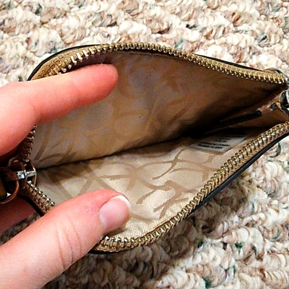 EUC Calvin Klein tan corner zip pouch keychain - Picture 3 of 3